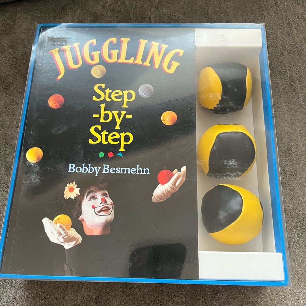 Juggling Step-by-Step Book with Balls